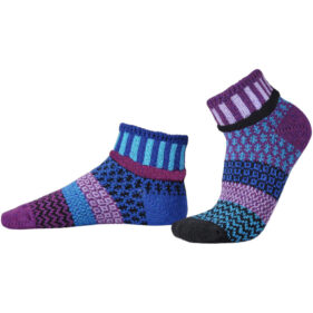 Women's Solmate Raspberry Quarter Socks